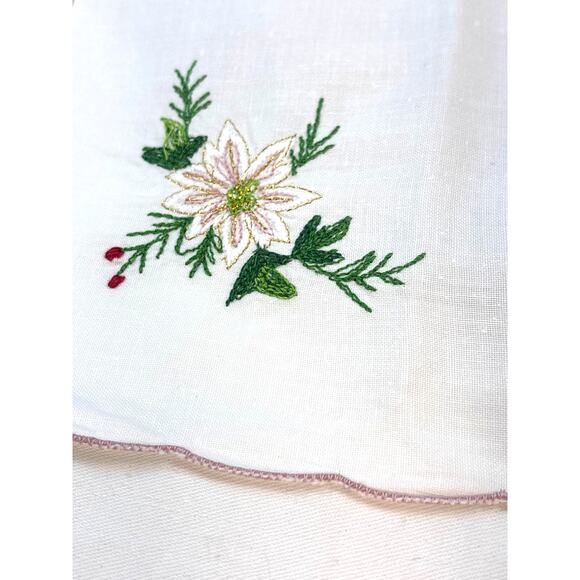 Vintage Christmas Napkins Poinsettia Design Mauve Scalloped Edge Set of Eight - Picture 5 of 6